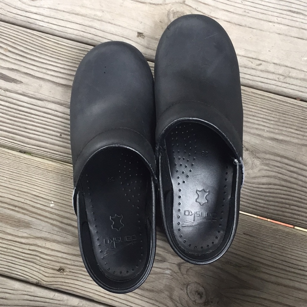 Dansko professional oiled black leather